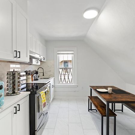 Cozy Gem In The Heart Of East Rock With Free Parking Near Yale And Dt Leilighet New Haven Eksteriør bilde