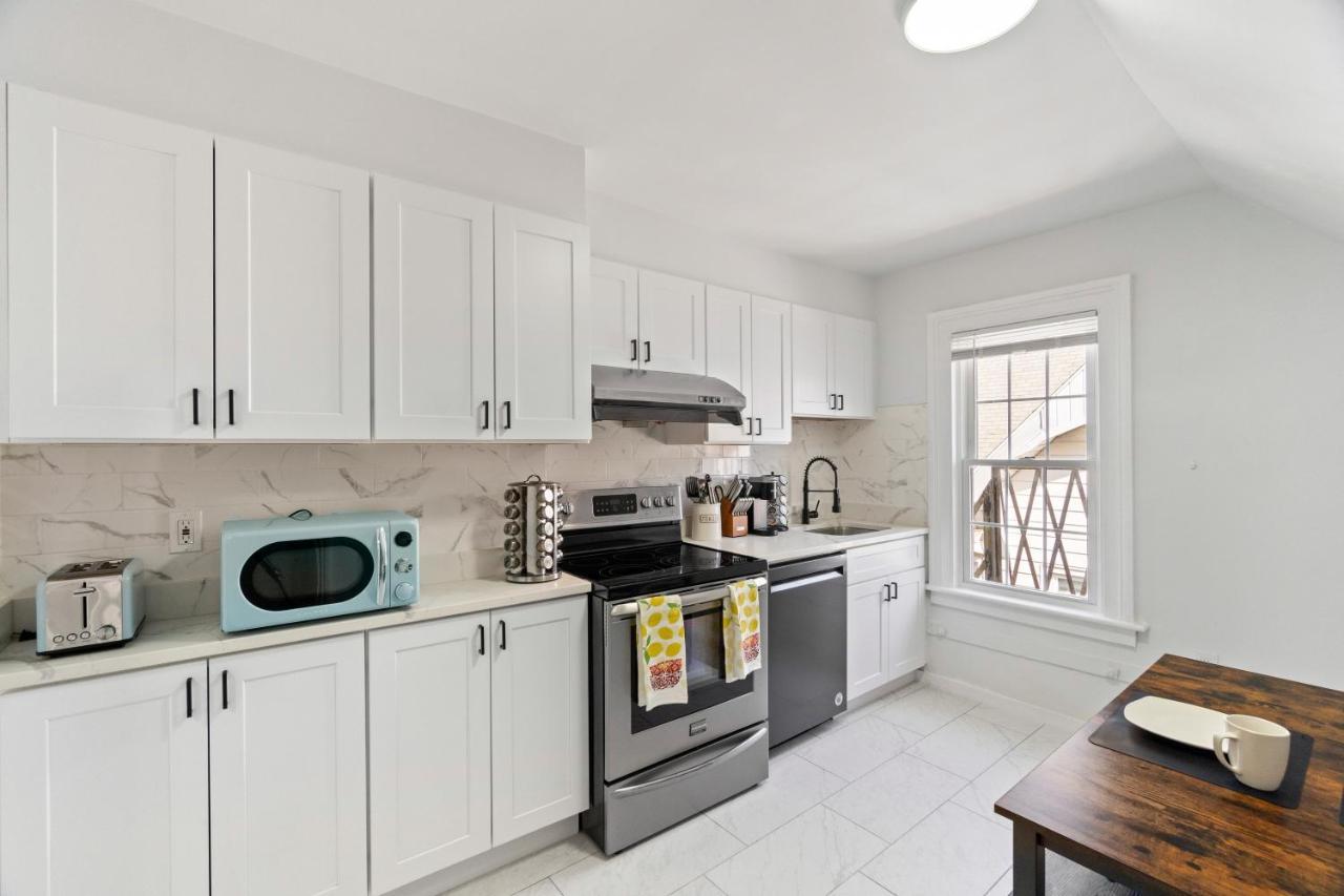 Cozy Gem In The Heart Of East Rock With Free Parking Near Yale And Dt Leilighet New Haven Eksteriør bilde