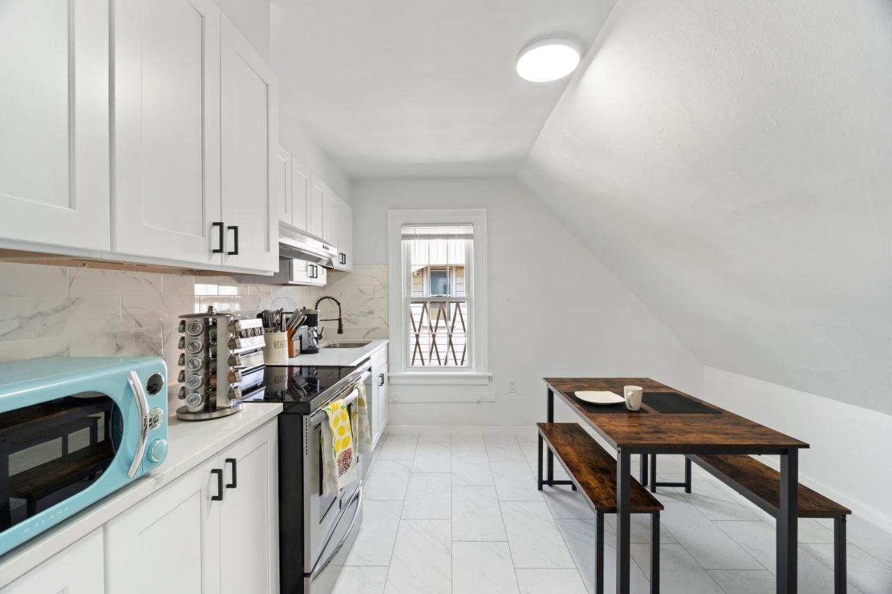 Cozy Gem In The Heart Of East Rock With Free Parking Near Yale And Dt Leilighet New Haven Eksteriør bilde